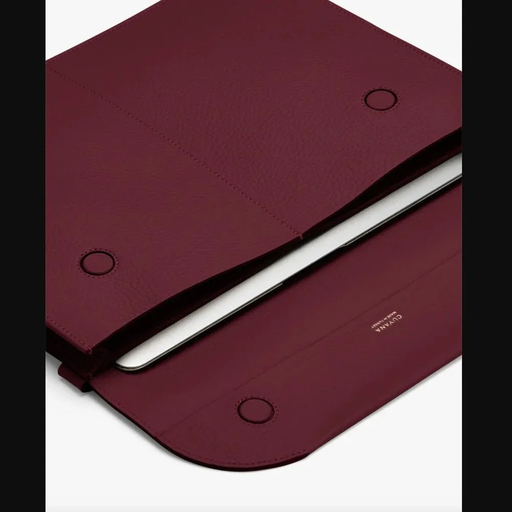 NWT Cuyana Tech Carryall  15-16 inch in Cherry - Picture 3 of 9